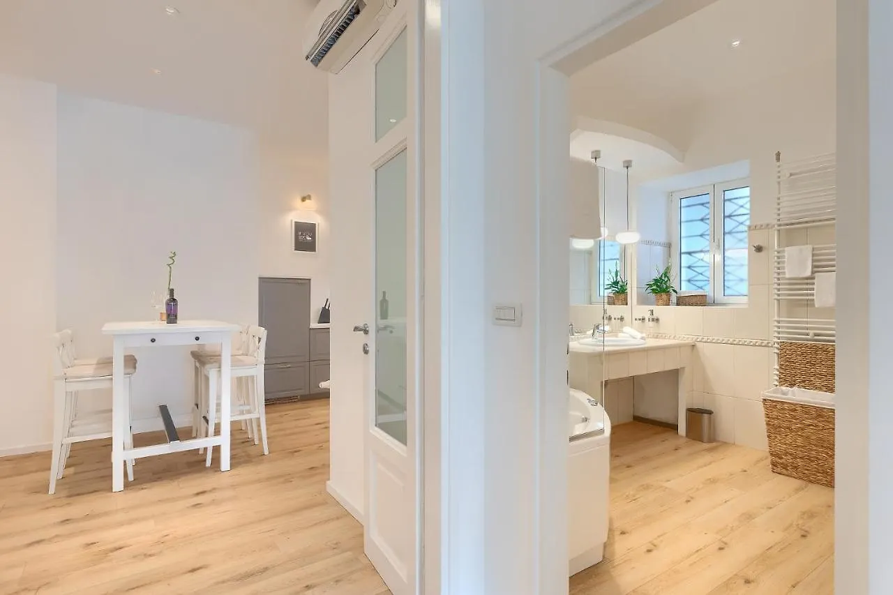 Calafati Apartment With Free Private Parking Rijeka